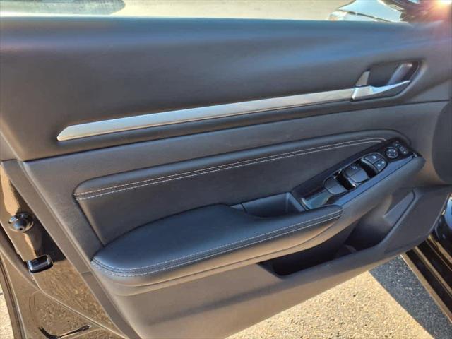 used 2021 Nissan Altima car, priced at $24,872