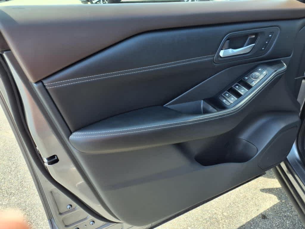 used 2022 Nissan Rogue car, priced at $26,995