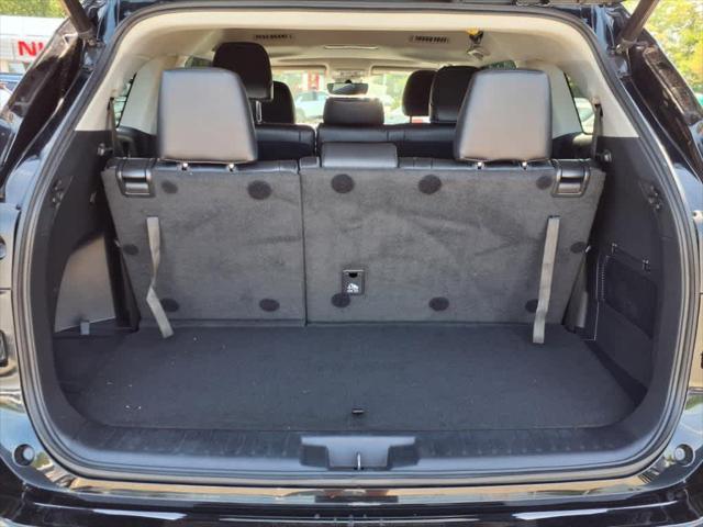 used 2021 Toyota Highlander car, priced at $36,989