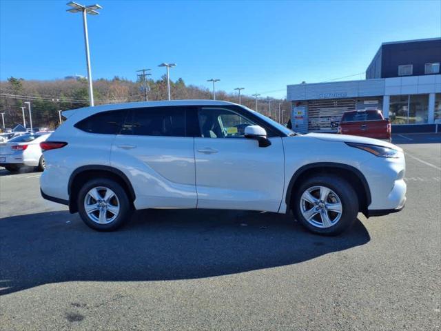 used 2021 Toyota Highlander car, priced at $35,918