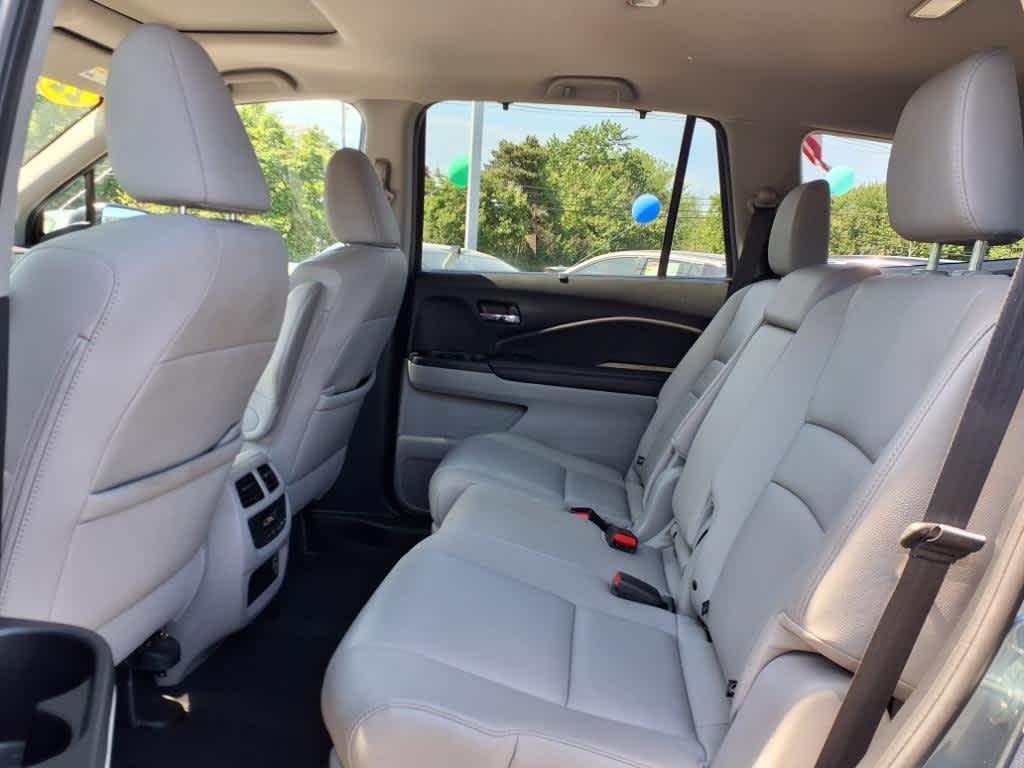 used 2022 Honda Pilot car, priced at $34,978