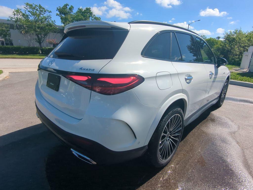 new 2025 Mercedes-Benz GLC 350e car