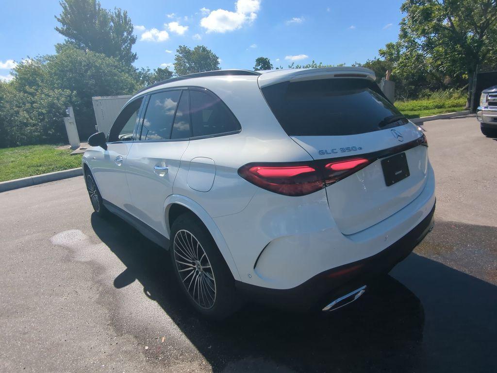 new 2025 Mercedes-Benz GLC 350e car