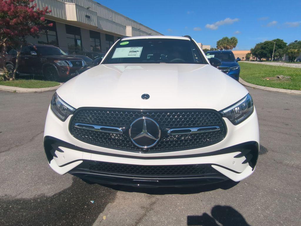 new 2025 Mercedes-Benz GLC 350e car