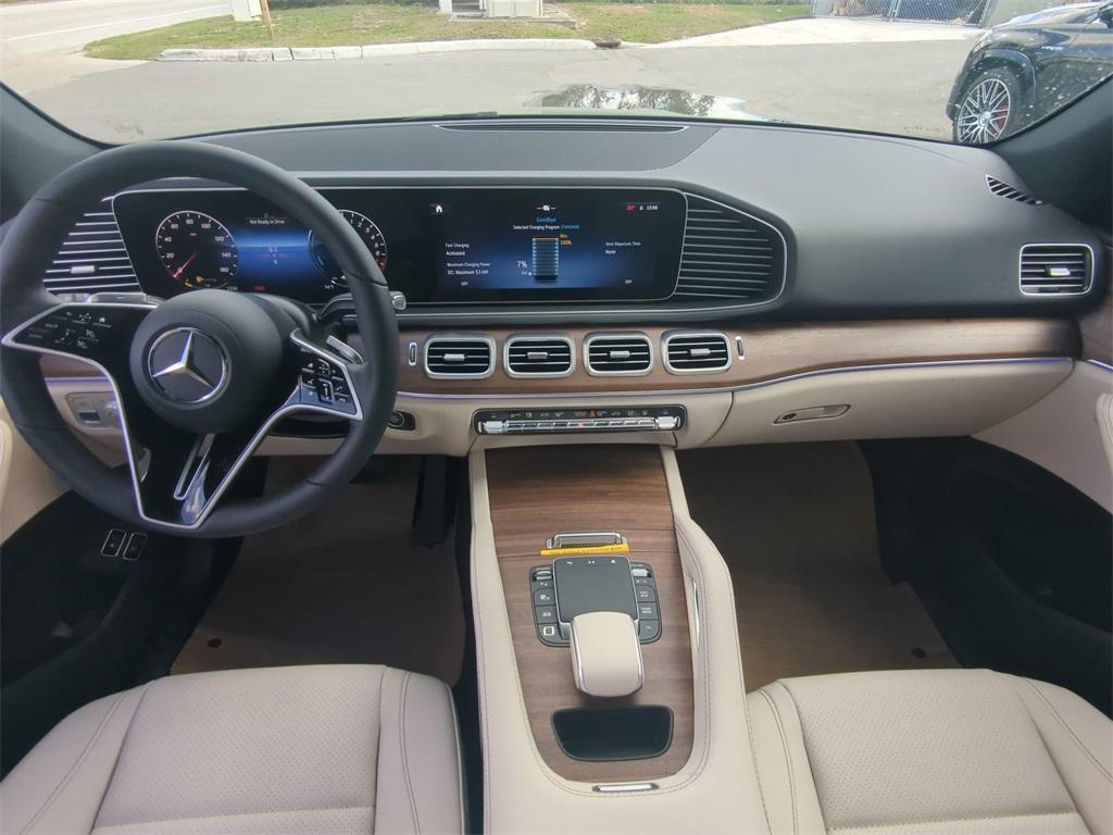 new 2025 Mercedes-Benz GLE 450e car