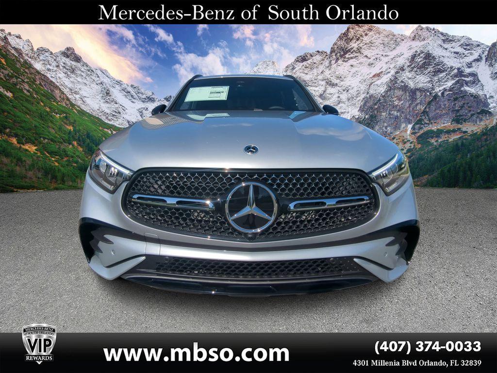 new 2025 Mercedes-Benz GLC 300 car