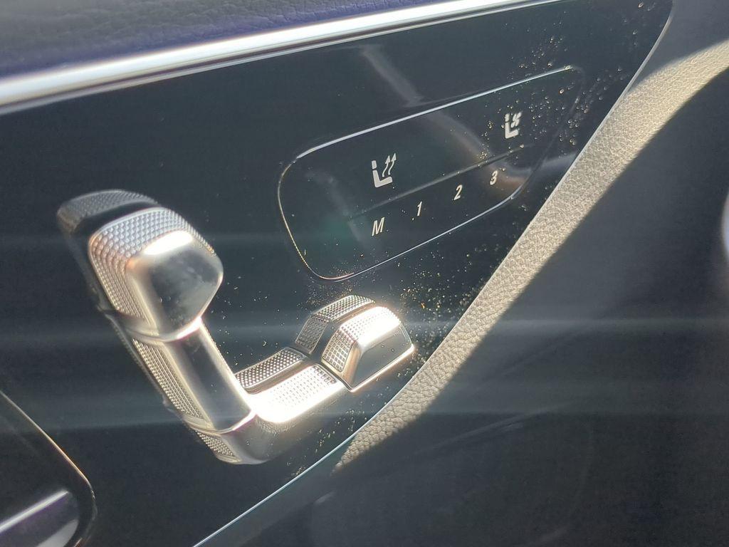 new 2025 Mercedes-Benz GLC 300 car