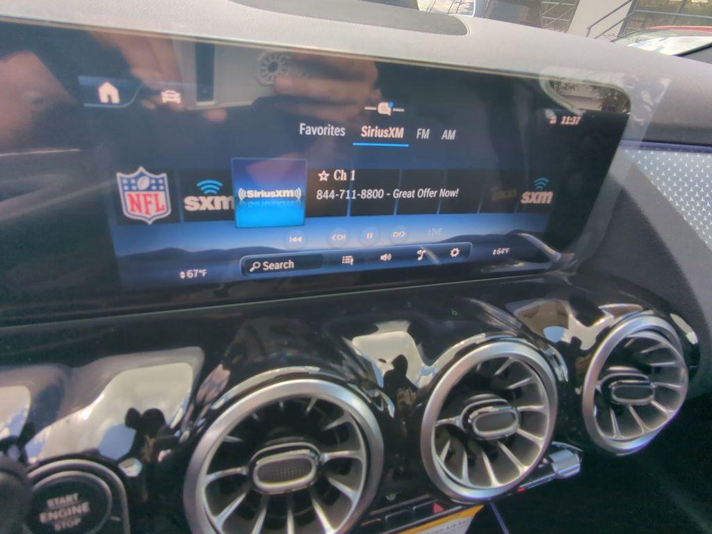 new 2025 Mercedes-Benz GLA 250 car