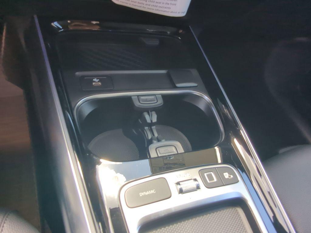 new 2025 Mercedes-Benz GLA 250 car
