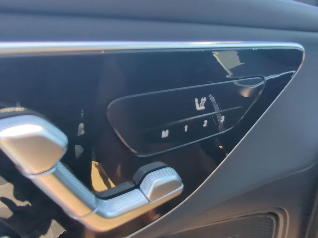 new 2025 Mercedes-Benz GLC 350e car