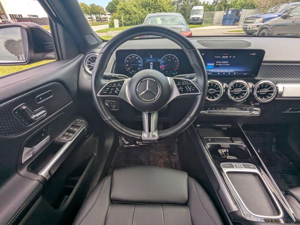 used 2024 Mercedes-Benz GLB 250 car, priced at $29,999