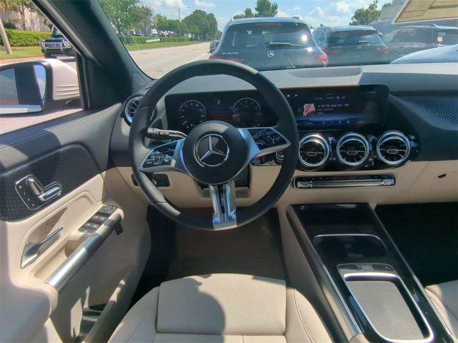 new 2025 Mercedes-Benz GLA 250 car