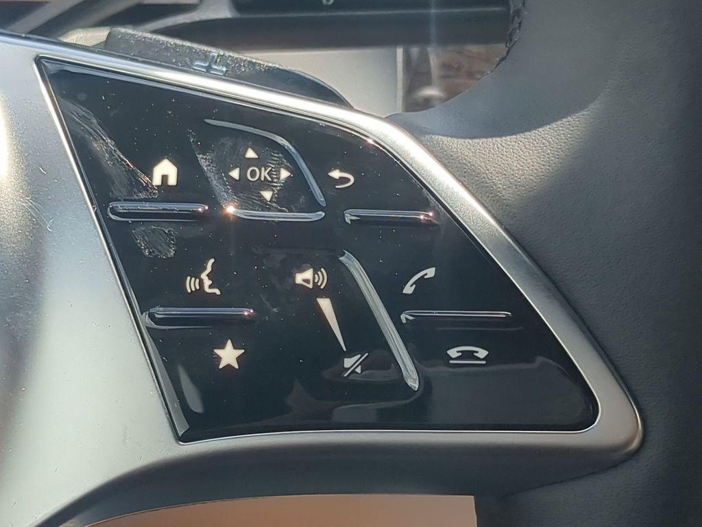 new 2025 Mercedes-Benz GLC 300 car