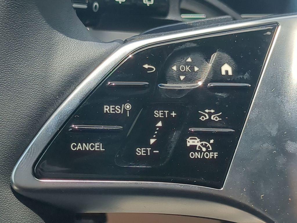 new 2025 Mercedes-Benz GLC 300 car