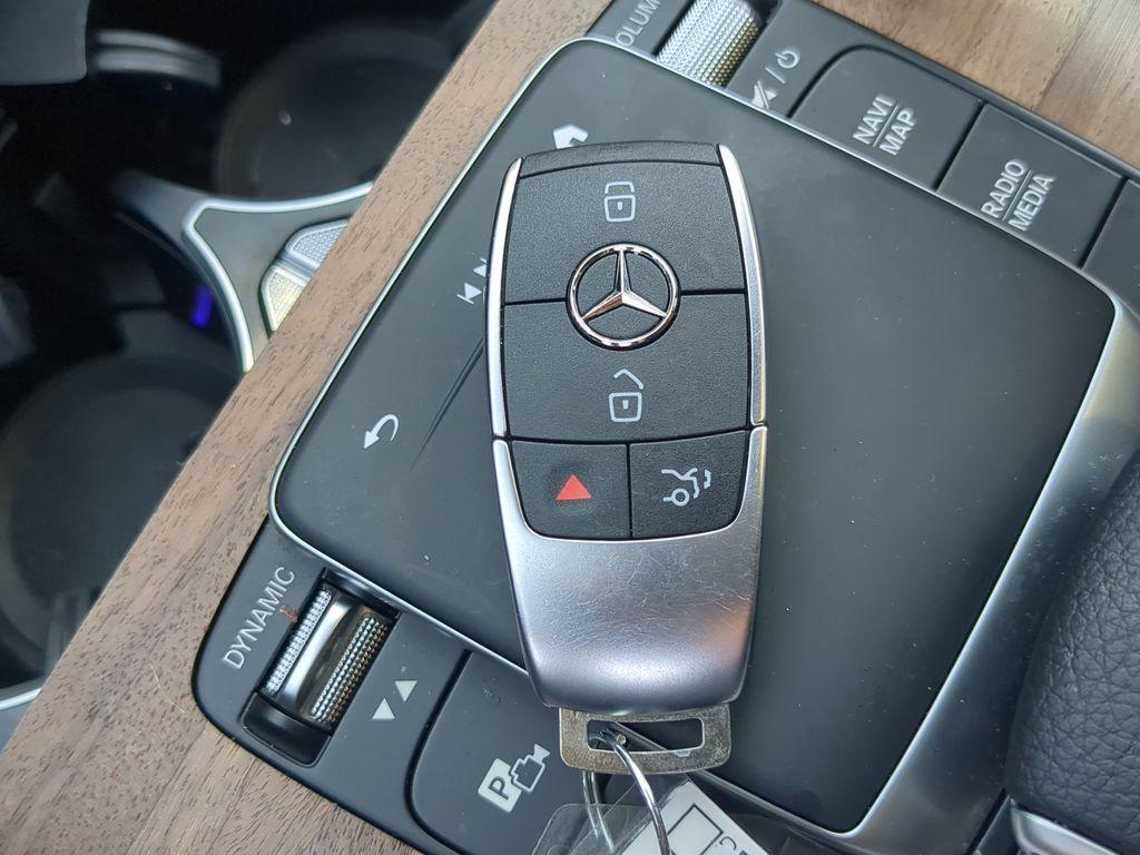 new 2025 Mercedes-Benz GLE 450e car