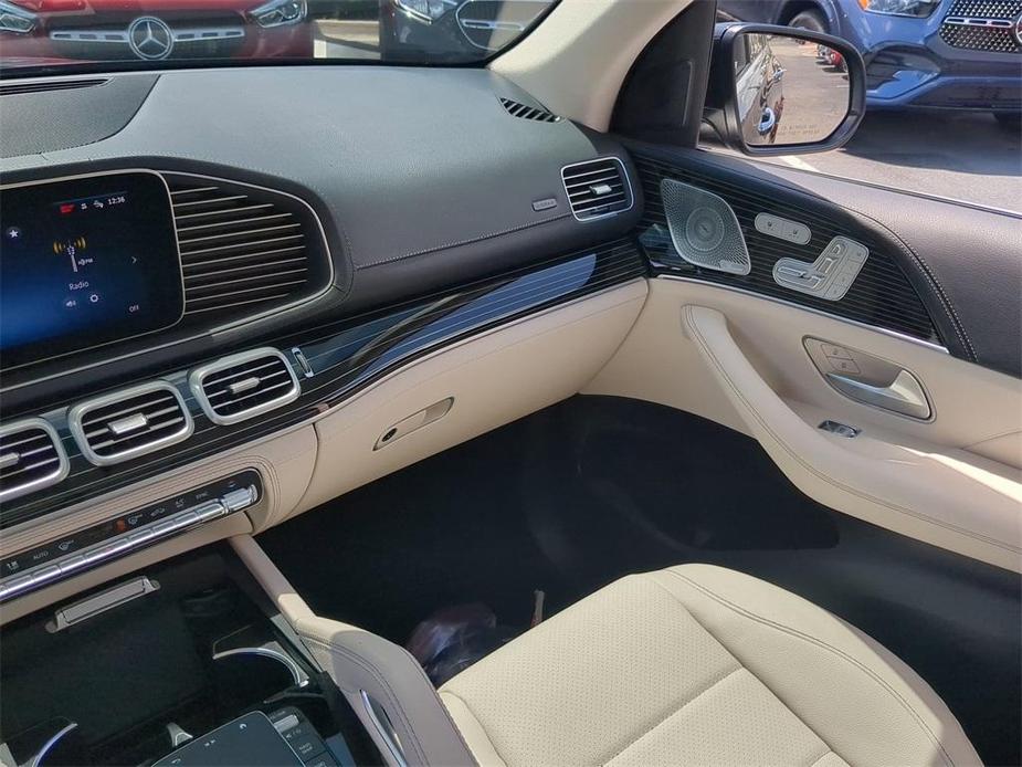 used 2024 Mercedes-Benz GLE 450 car, priced at $77,999