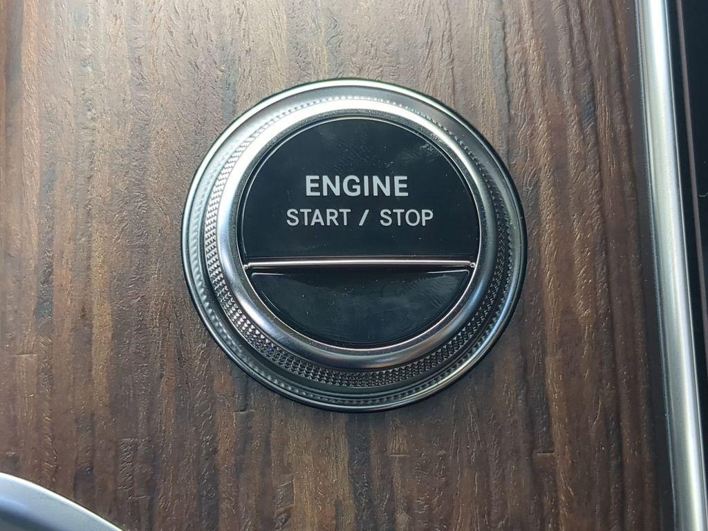 new 2025 Mercedes-Benz GLC 350e car