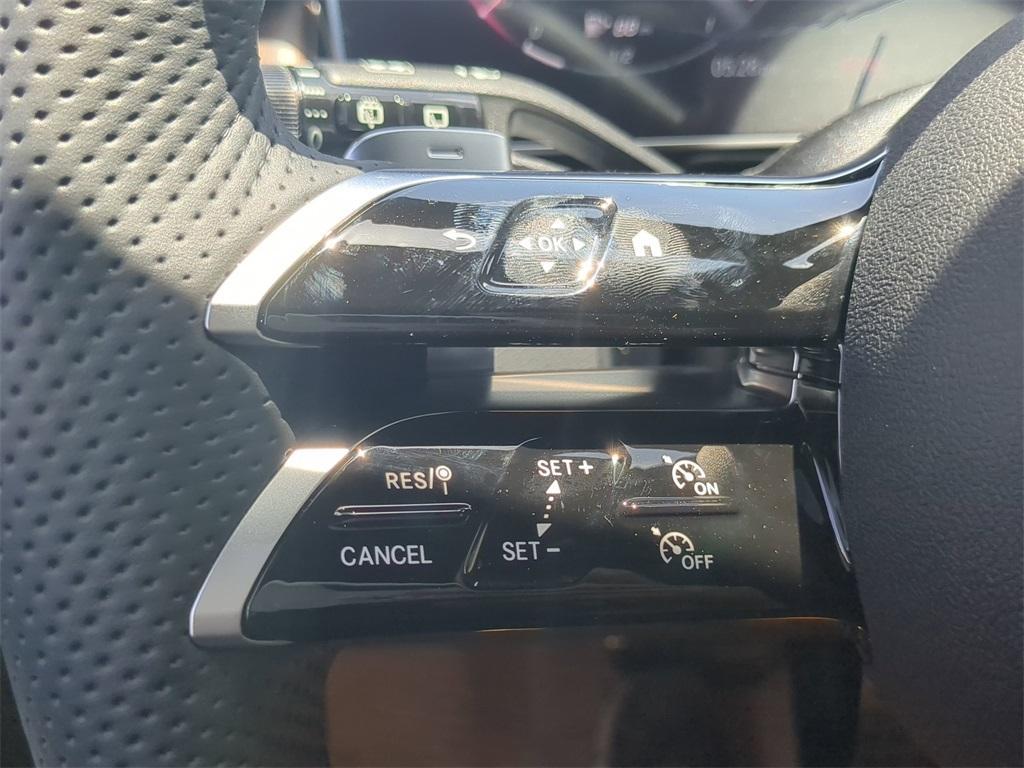 new 2025 Mercedes-Benz GLC 300 car