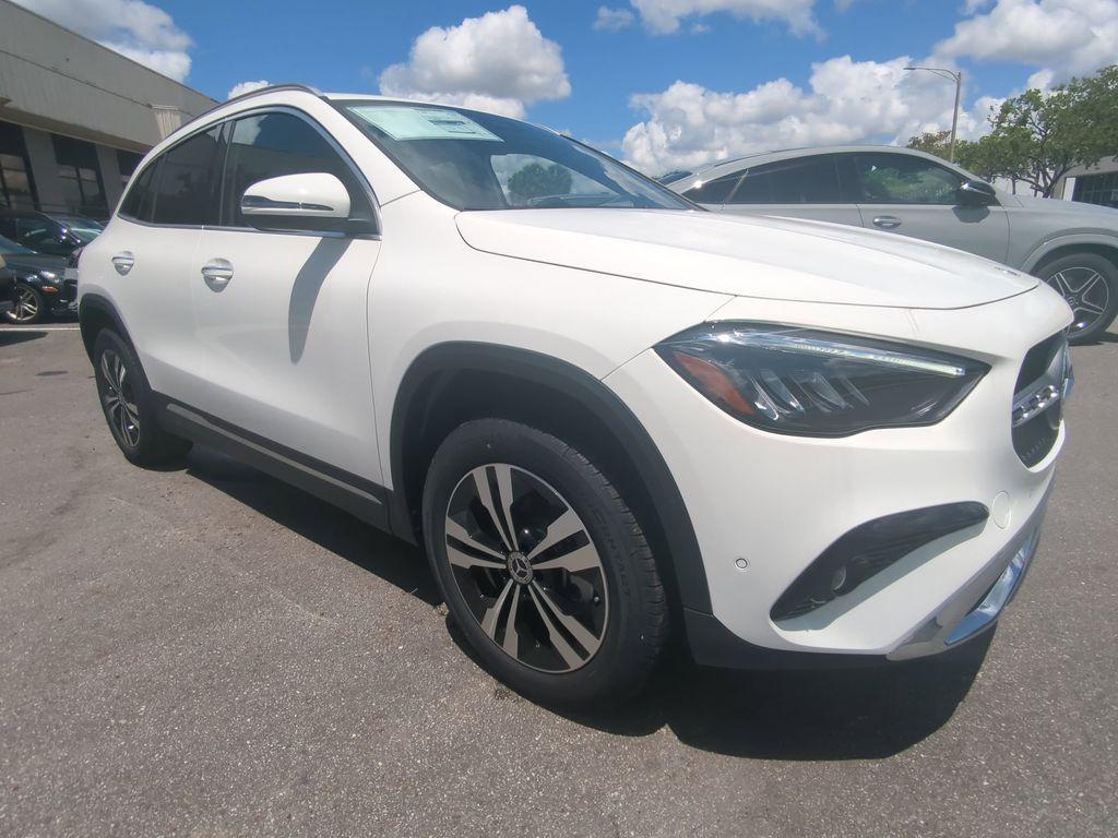 new 2025 Mercedes-Benz GLA 250 car