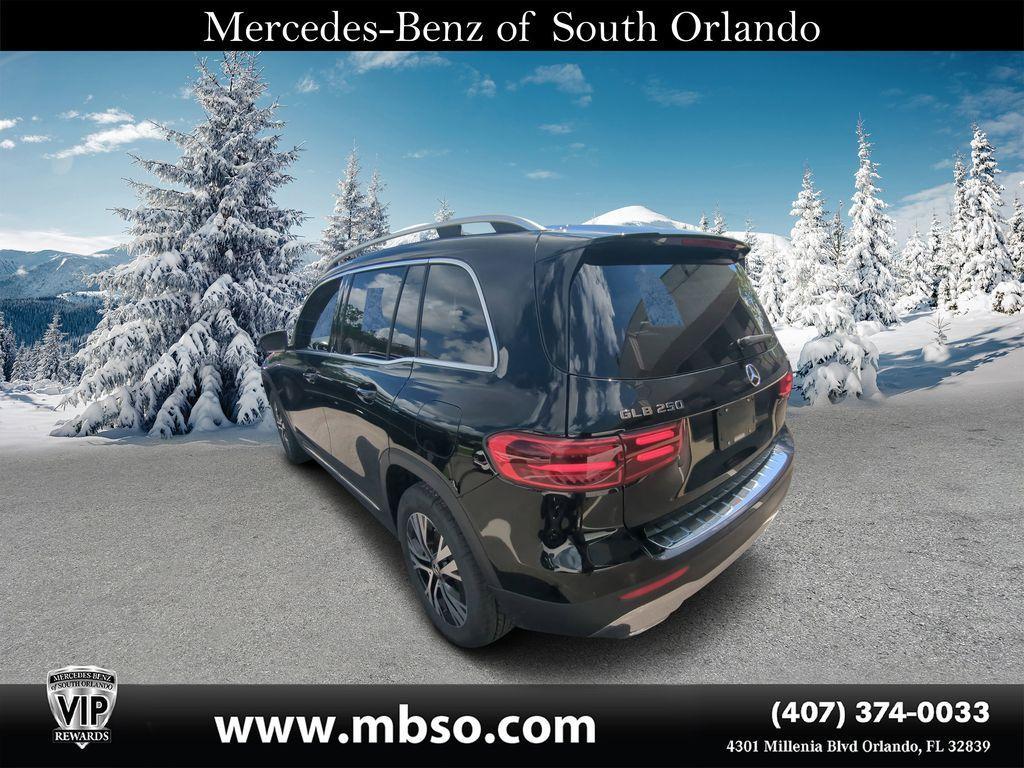 new 2026 Mercedes-Benz GLB 250 car