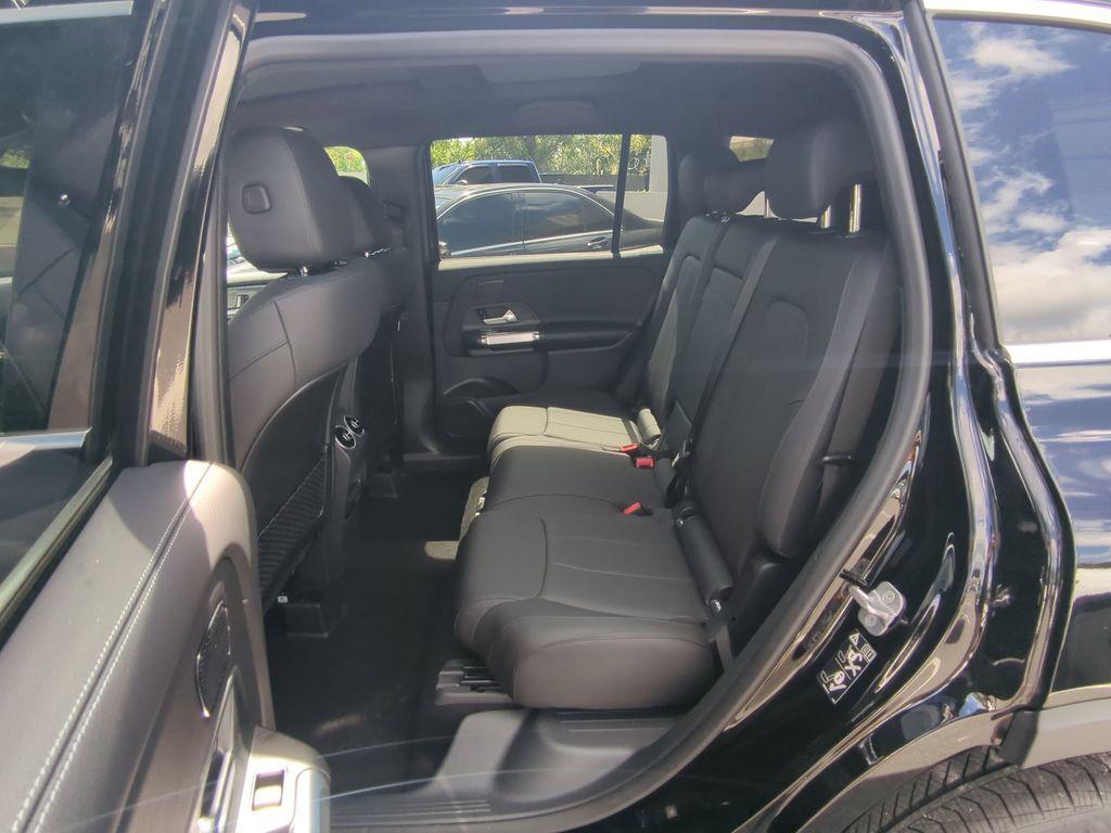 new 2026 Mercedes-Benz GLB 250 car