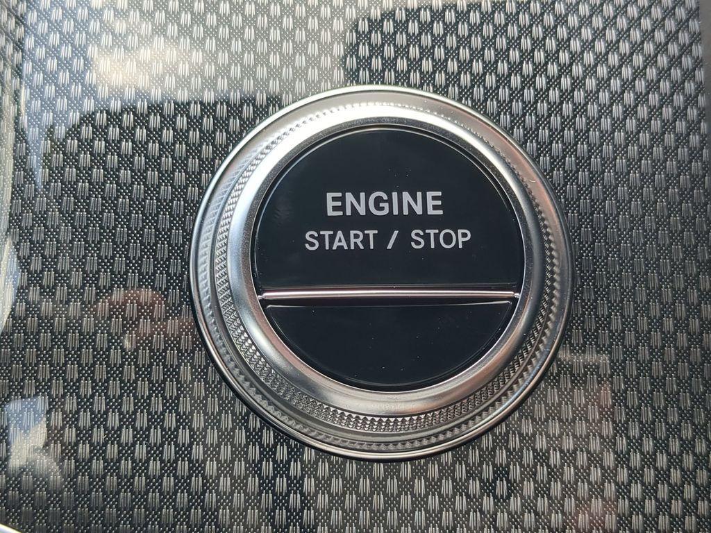 new 2025 Mercedes-Benz GLC 350e car