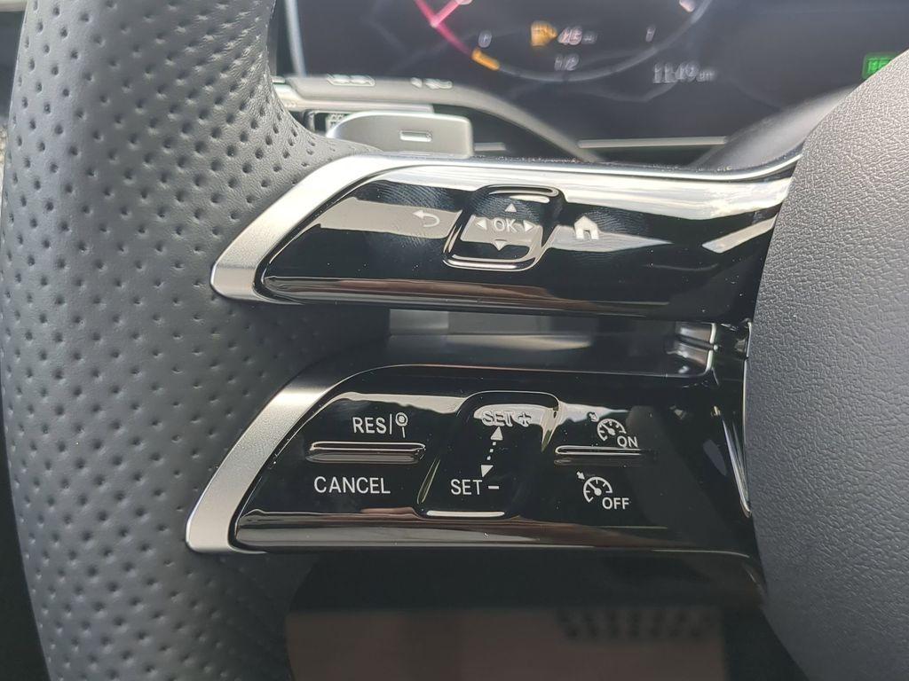new 2025 Mercedes-Benz GLC 350e car