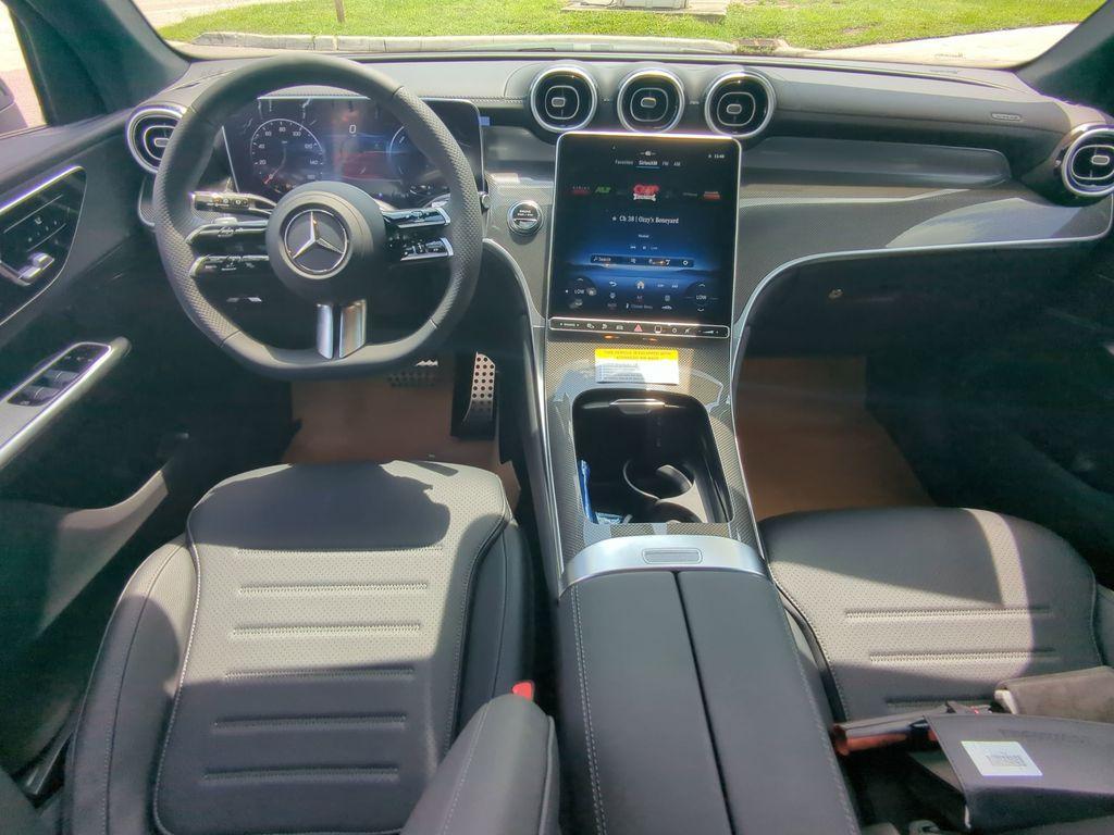 new 2025 Mercedes-Benz GLC 350e car