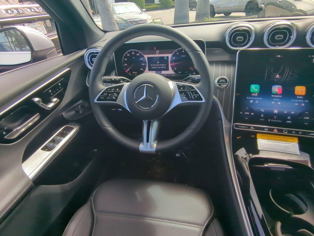 new 2025 Mercedes-Benz GLC 300 car