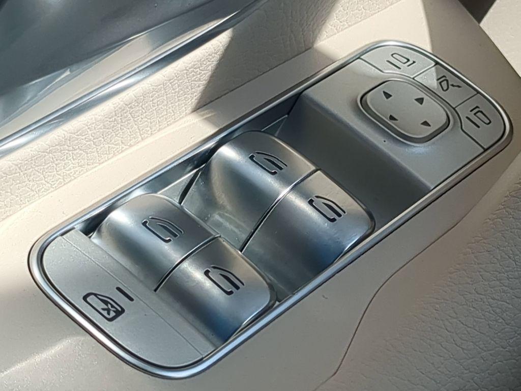 used 2025 Mercedes-Benz GLE 450e car, priced at $77,155