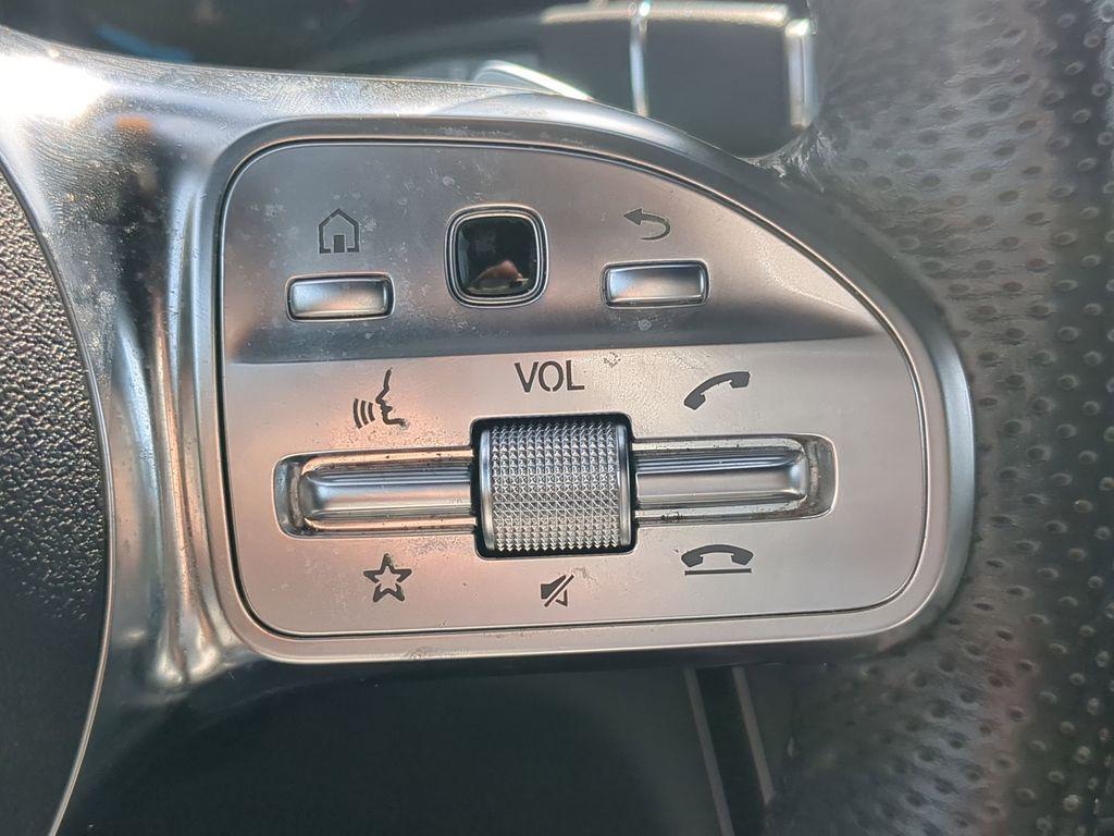 new 2022 Mercedes-Benz GLC 300 car