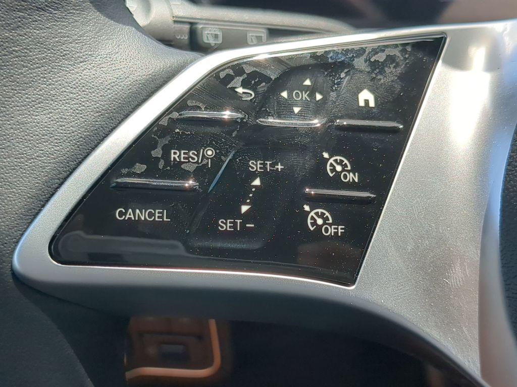new 2025 Mercedes-Benz GLB 250 car