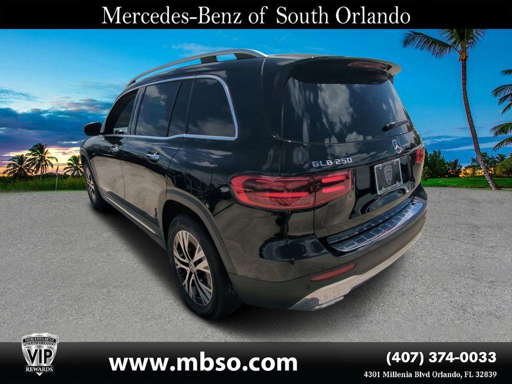 new 2025 Mercedes-Benz GLB 250 car