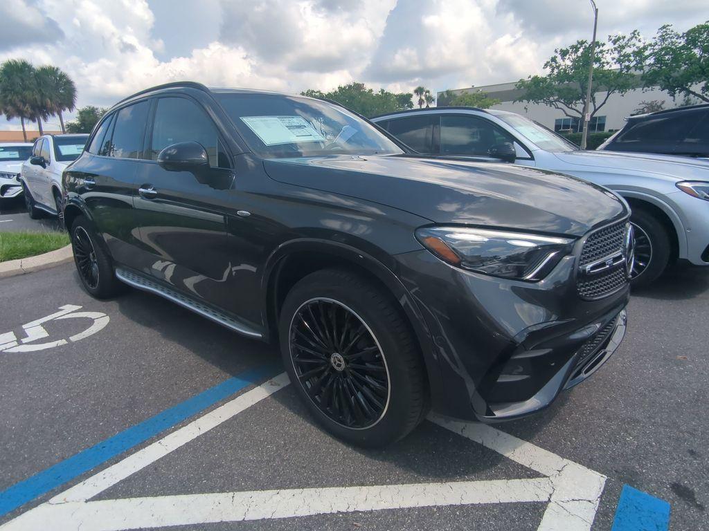 new 2025 Mercedes-Benz GLC 350e car