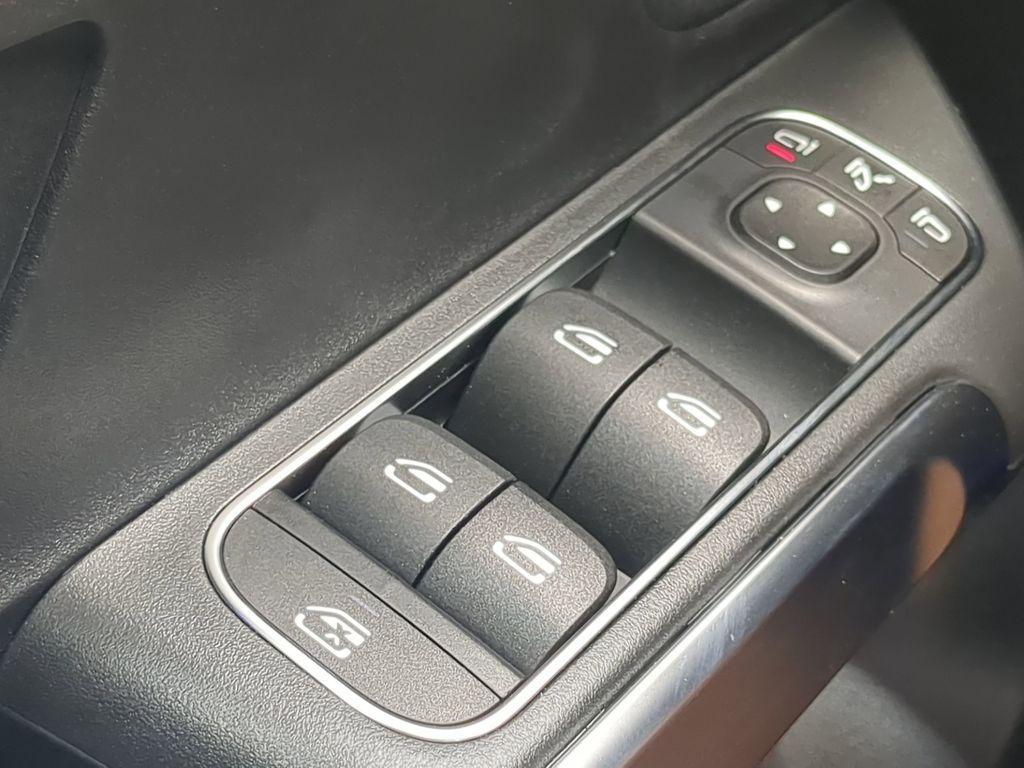 new 2025 Mercedes-Benz AMG GLB 35 car