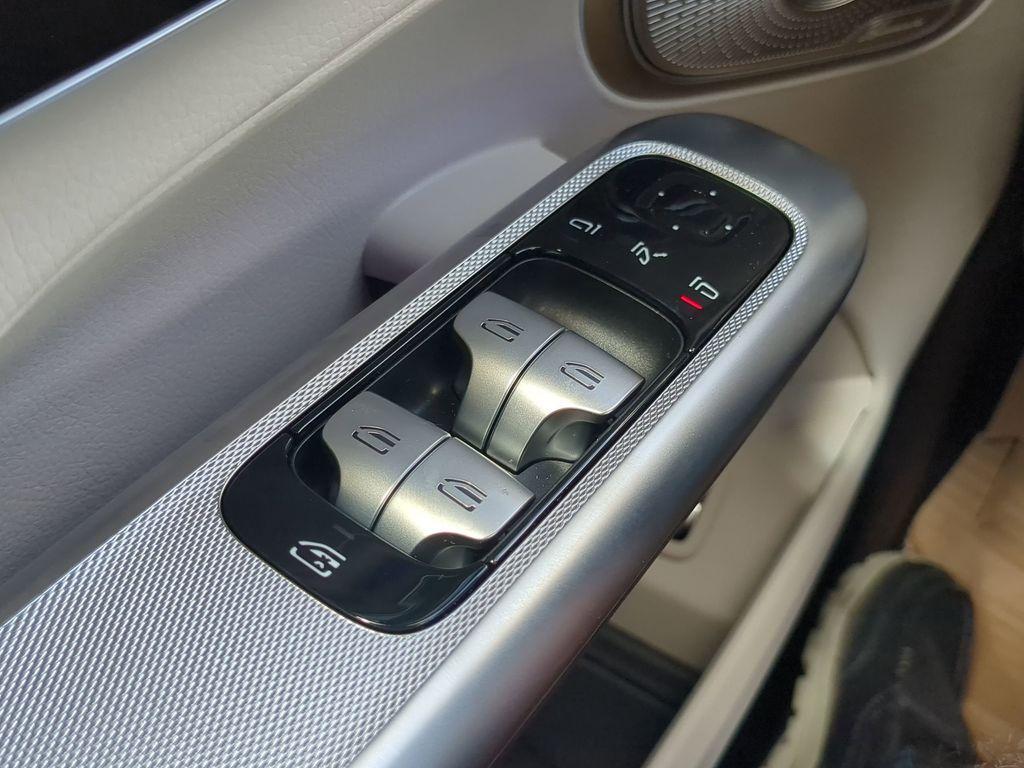 new 2026 Mercedes-Benz GLC 300 car