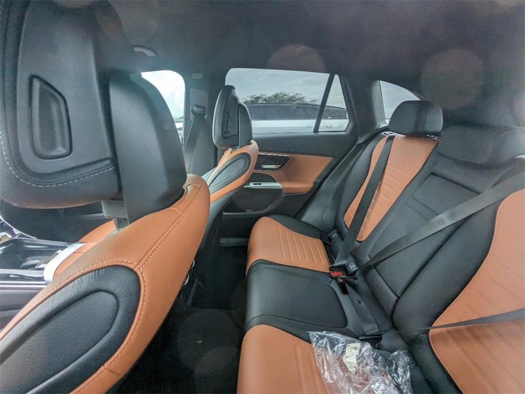 new 2025 Mercedes-Benz GLC 300 car