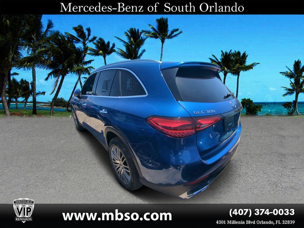 new 2025 Mercedes-Benz GLC 300 car