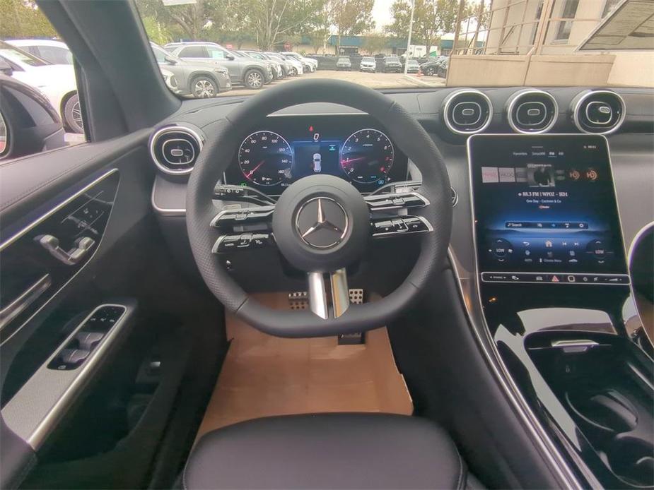 new 2025 Mercedes-Benz GLC 300 car