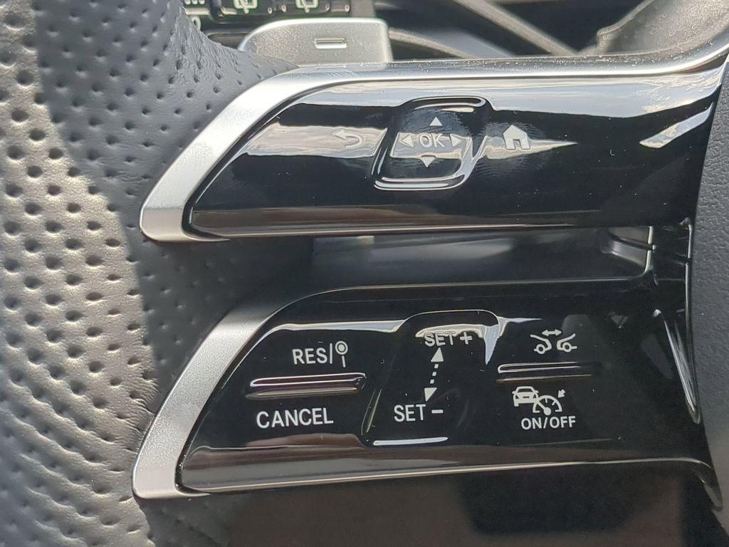 new 2025 Mercedes-Benz GLC 350e car