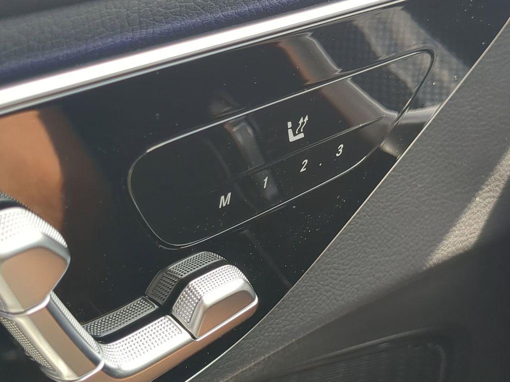 new 2025 Mercedes-Benz GLC 350e car