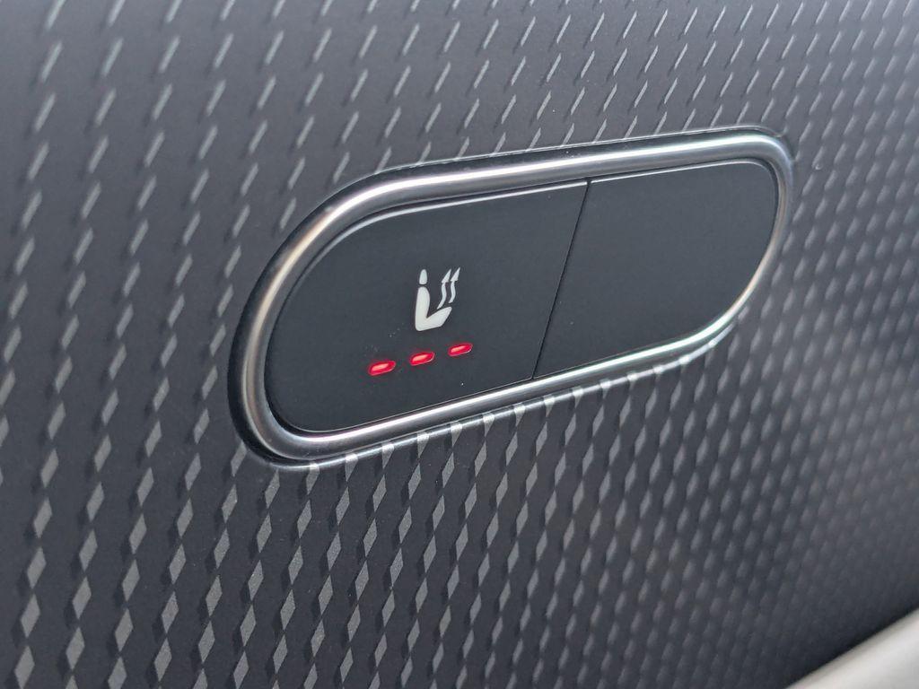 used 2022 Mercedes-Benz GLA 250 car, priced at $30,997