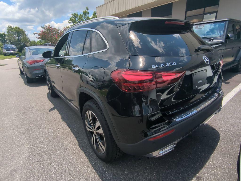 new 2025 Mercedes-Benz GLA 250 car