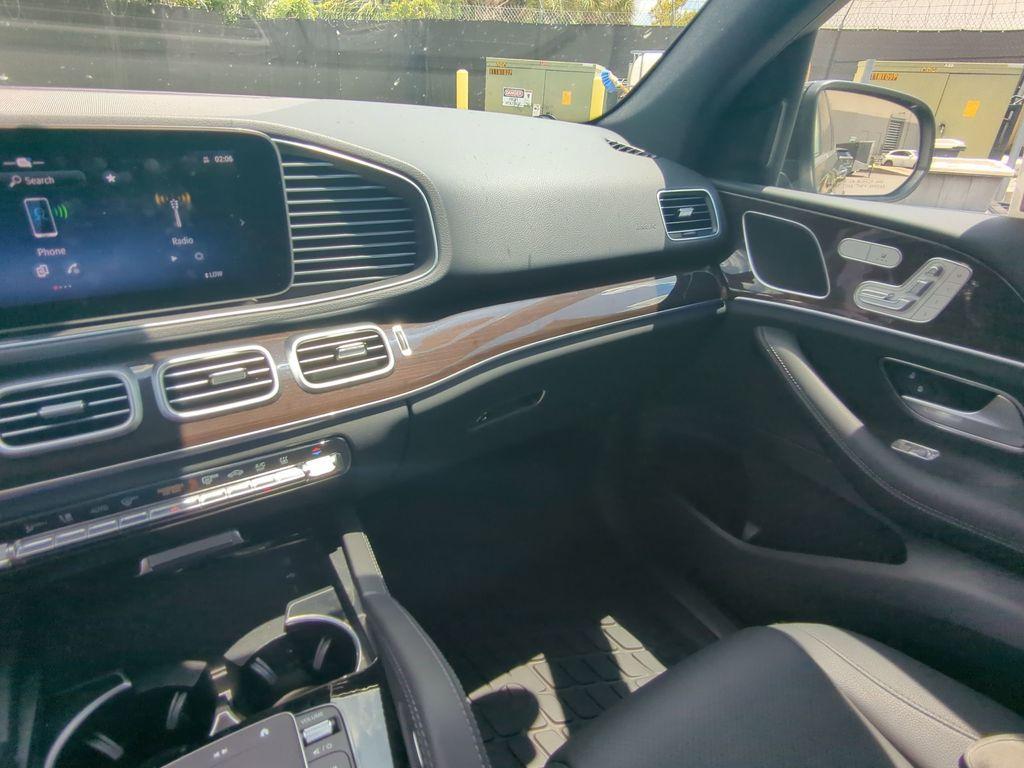 new 2025 Mercedes-Benz GLE 450e car