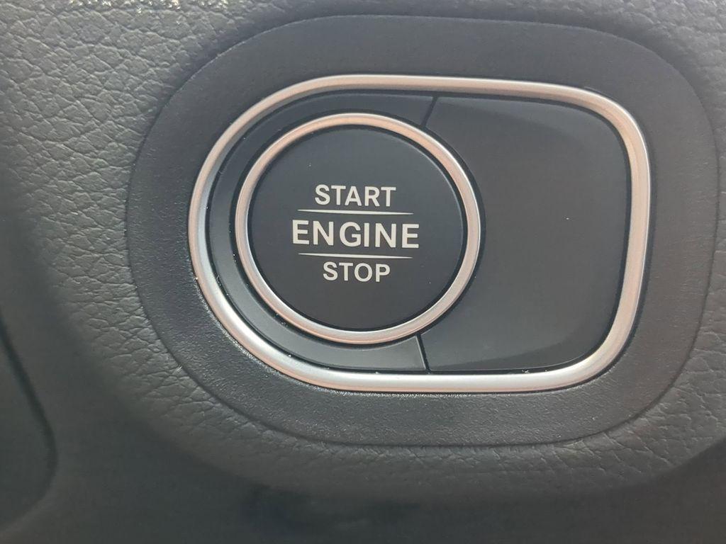 new 2025 Mercedes-Benz GLE 450e car