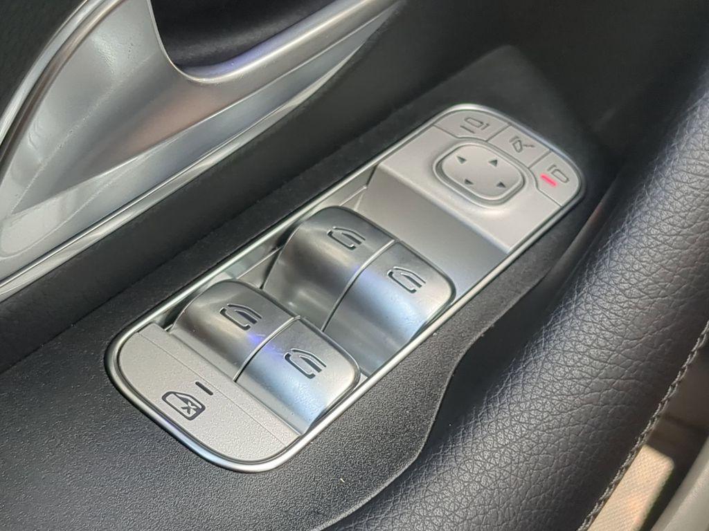 new 2025 Mercedes-Benz GLE 450e car