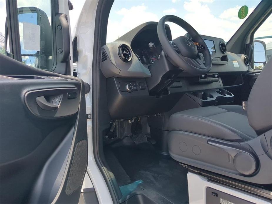 new 2024 Mercedes-Benz Sprinter 3500 car, priced at $71,735