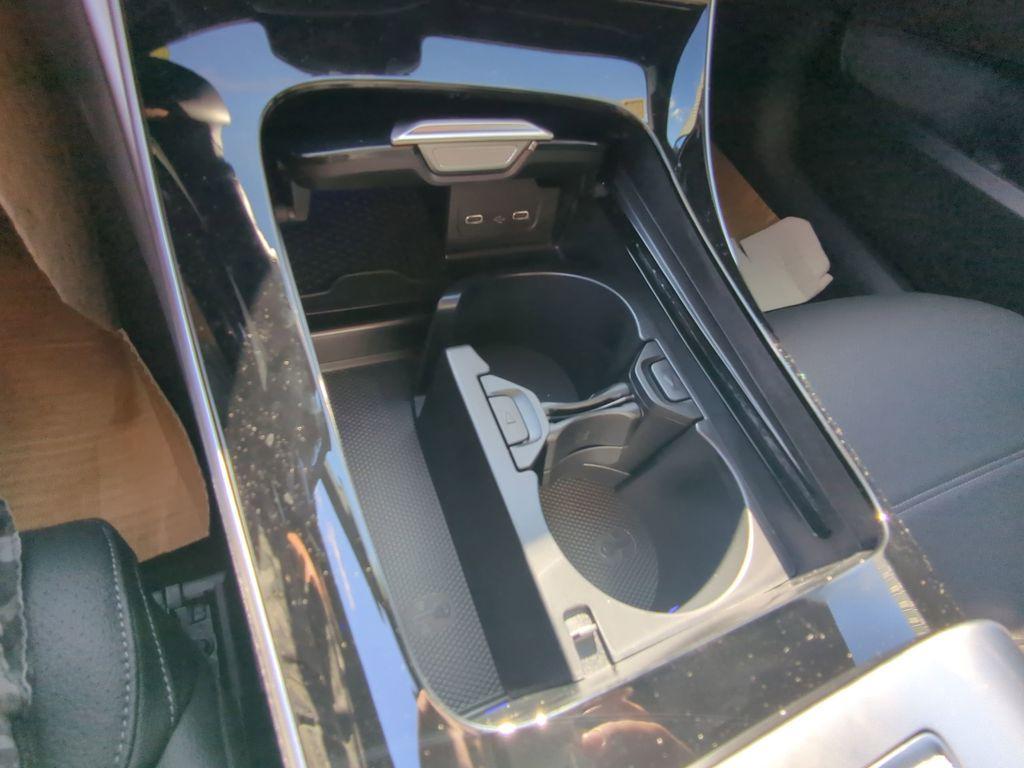 new 2025 Mercedes-Benz C-Class car