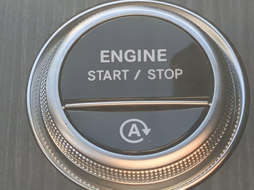 new 2025 Mercedes-Benz C-Class car