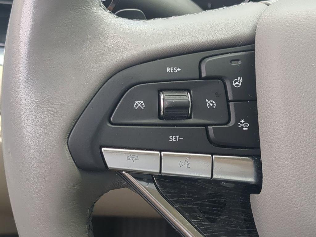 used 2023 Cadillac XT6 car, priced at $37,599